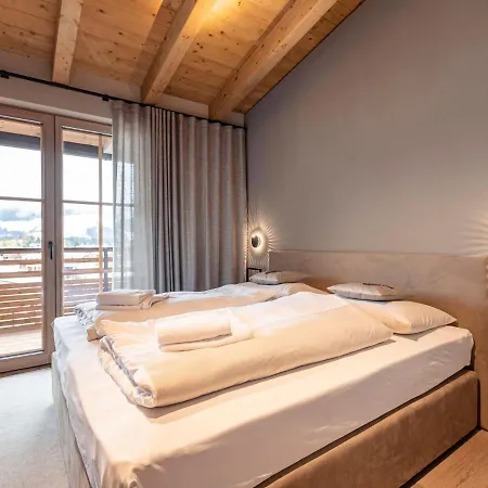 Luxury Penthouse, Lift Within Walking Distance Διαμέρισμα *