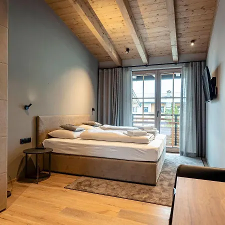 Luxury Penthouse, Lift Within Walking Distance Διαμέρισμα